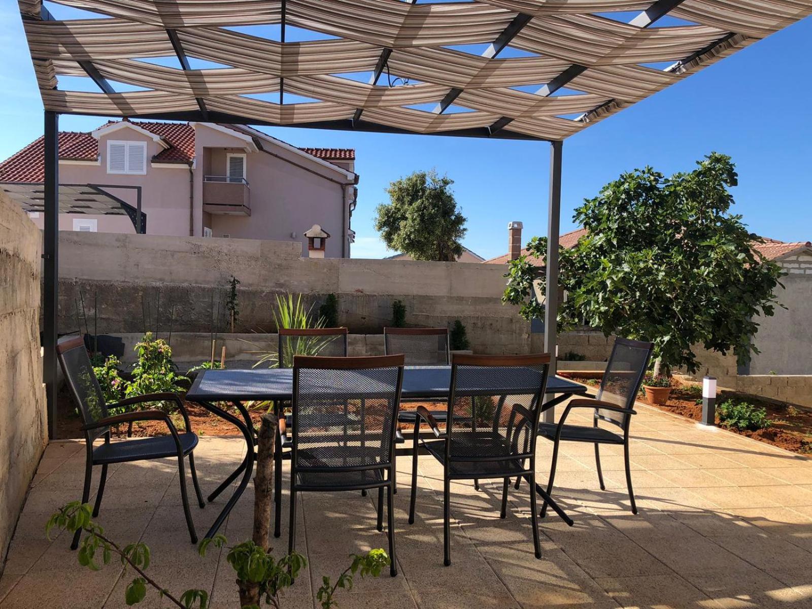 Summer Breeze Apartment - Quiet Place With A Spectacular View And A Garden 希贝尼克 外观 照片